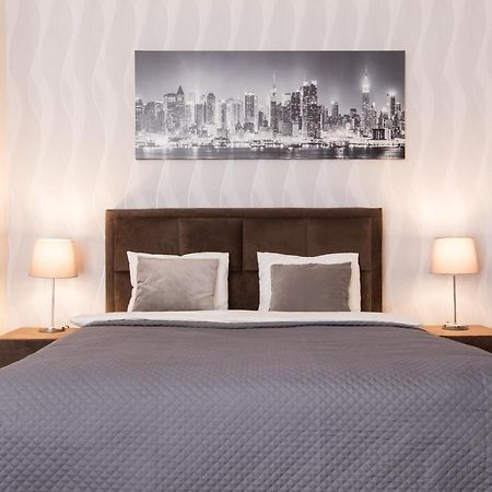 Modern Apartment At Classic Варшава Екстер'єр фото